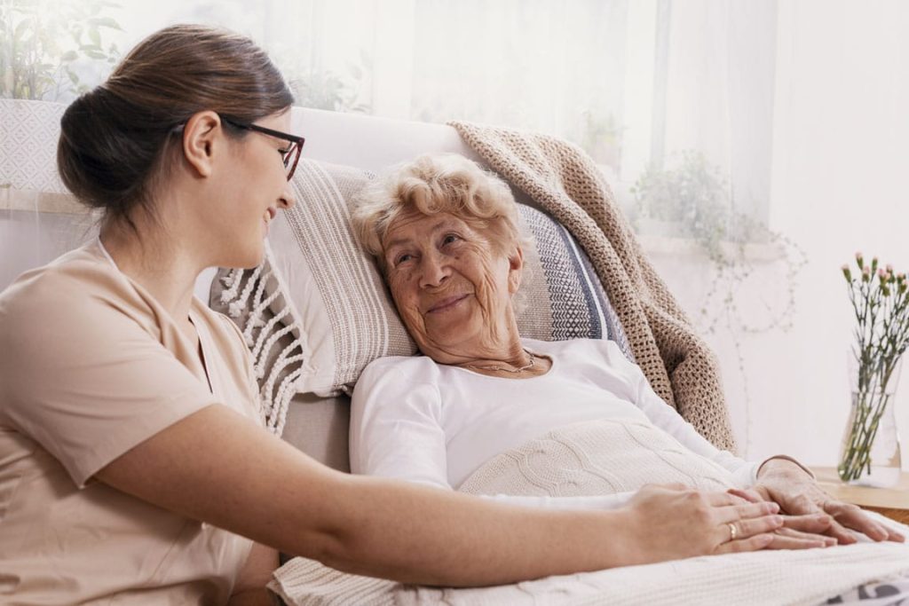 Pneumonia em idosos: riscos e prevenção – Senior Concierge