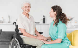 Descubra 4 razões para investir em cuidadores de idosos